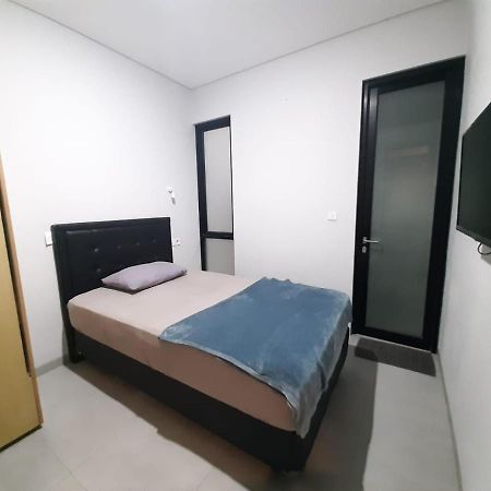 Oyo Life 92770 Cozy Puri 22 Hotel Jakarta Buitenkant foto