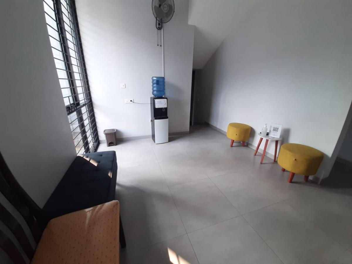Oyo Life 92770 Cozy Puri 22 Hotel Jakarta Buitenkant foto