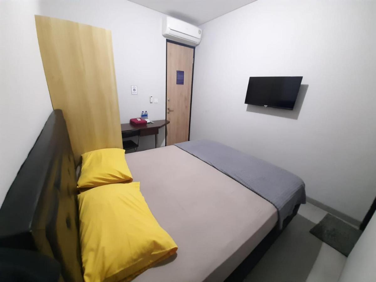 Oyo Life 92770 Cozy Puri 22 Hotel Jakarta Buitenkant foto