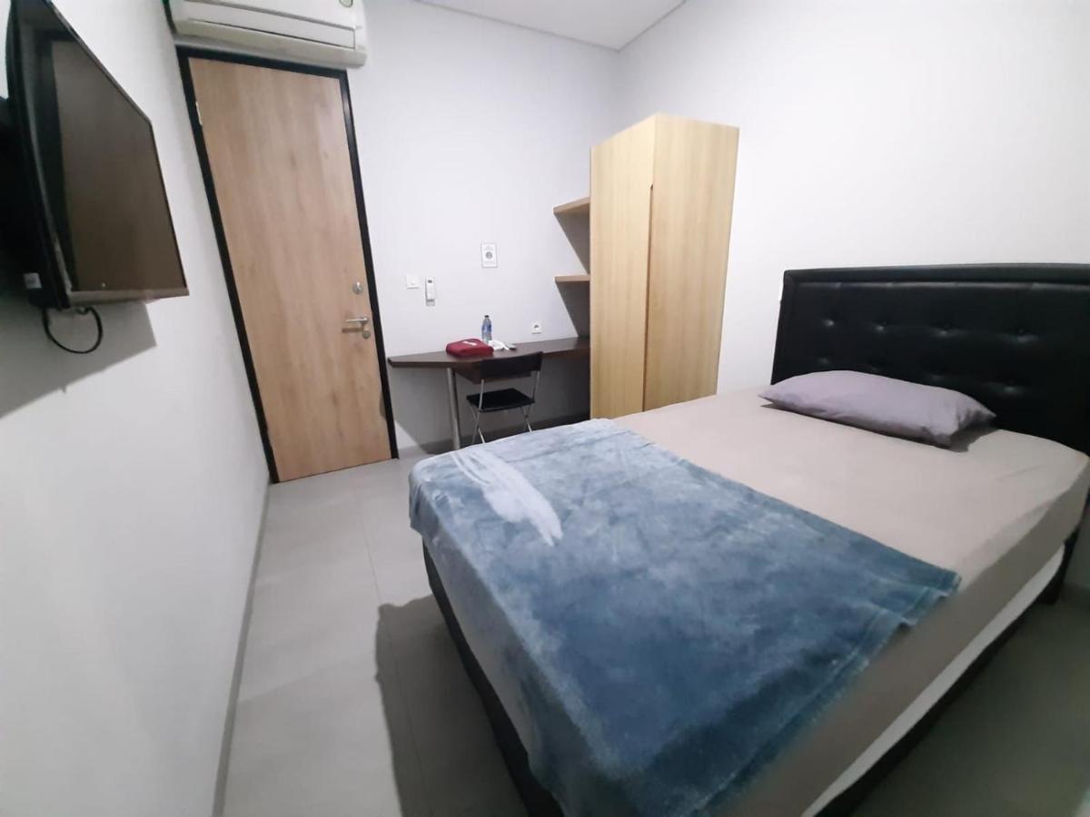 Oyo Life 92770 Cozy Puri 22 Hotel Jakarta Buitenkant foto