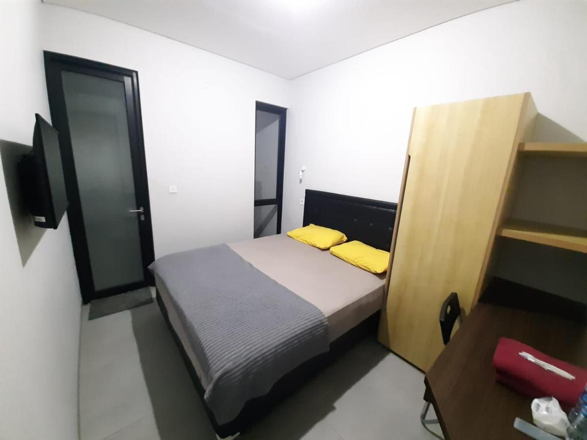 Oyo Life 92770 Cozy Puri 22 Hotel Jakarta Buitenkant foto