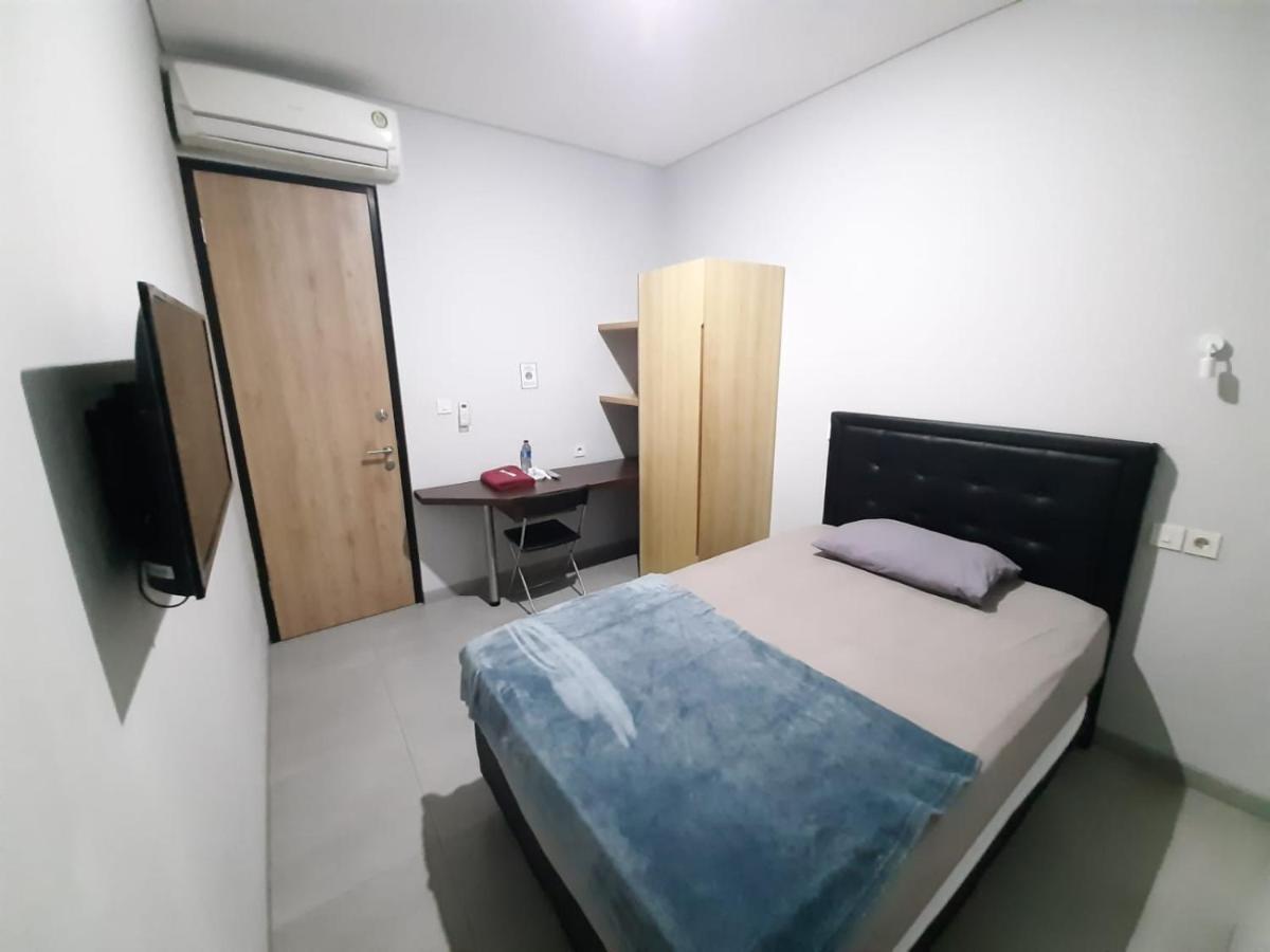 Oyo Life 92770 Cozy Puri 22 Hotel Jakarta Buitenkant foto