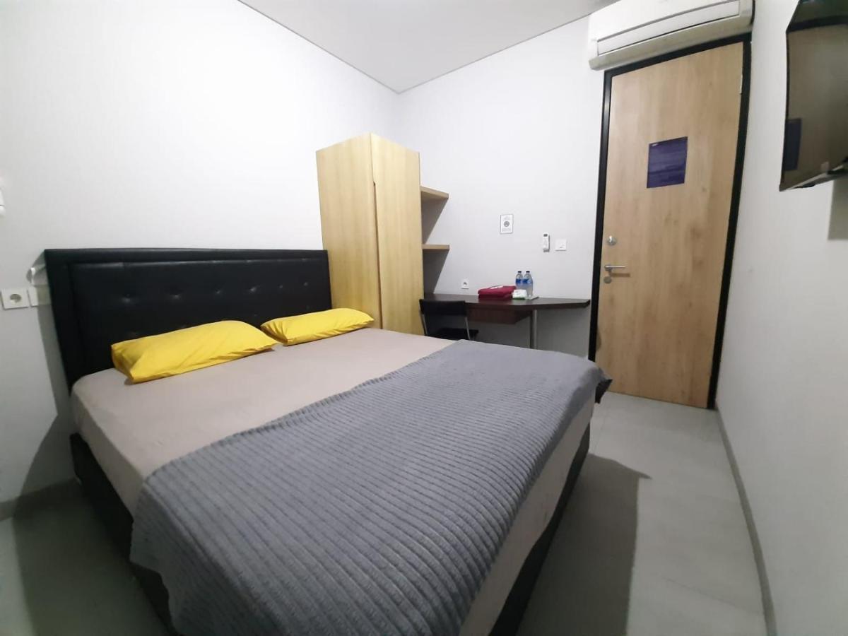 Oyo Life 92770 Cozy Puri 22 Hotel Jakarta Buitenkant foto