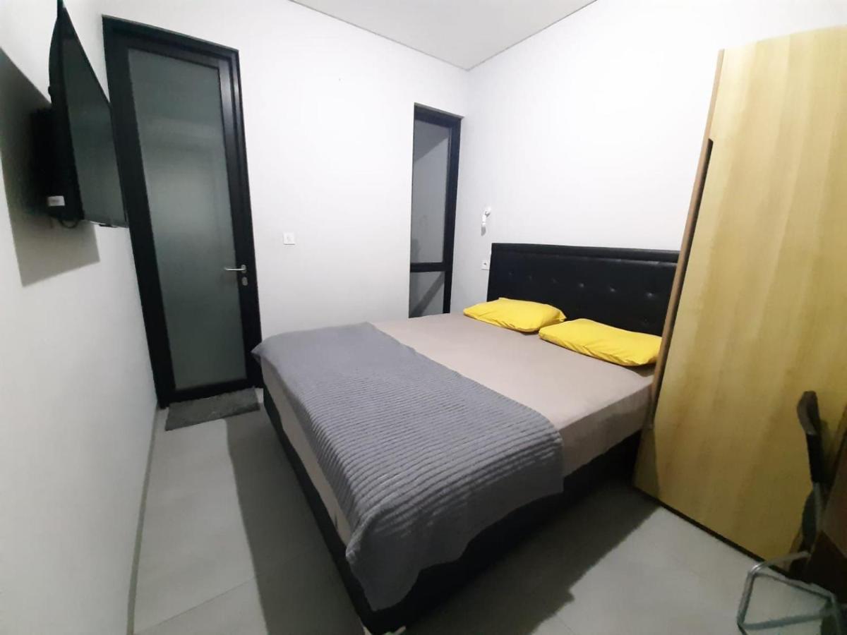 Oyo Life 92770 Cozy Puri 22 Hotel Jakarta Buitenkant foto